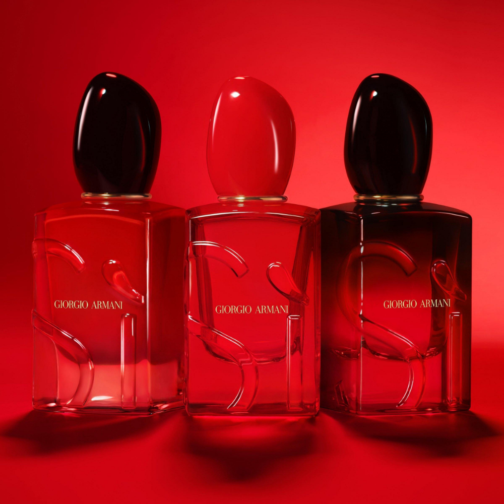 Si Passione Red Musk Eau de Parfum Spray 50ml | Ascot Cosmetics